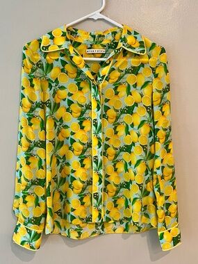 Alice + Olivia | Willa Placket Silk Top in Lemon Squeeze Size XS